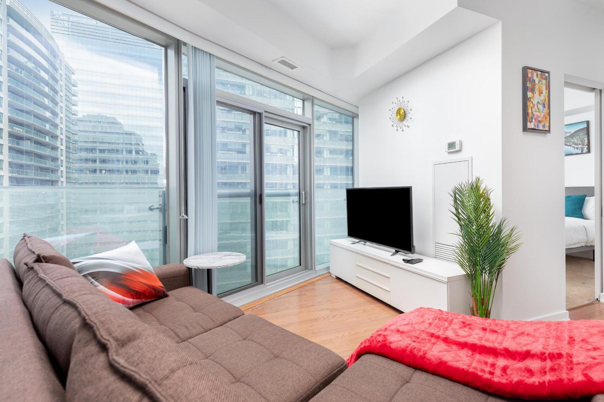 Downtown Toronto 2 Bedrooms Condo Exterior photo