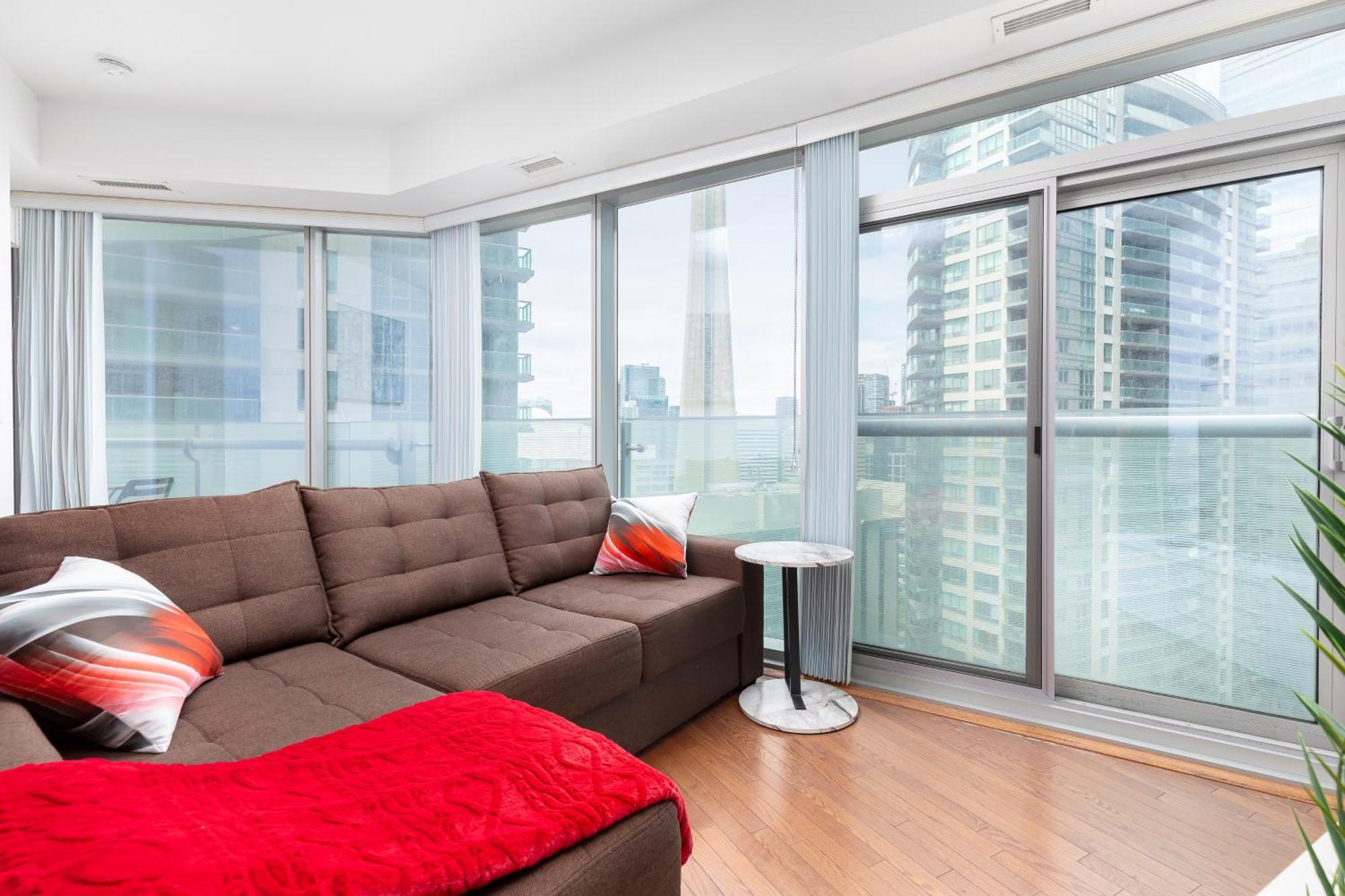 Downtown Toronto 2 Bedrooms Condo Exterior photo