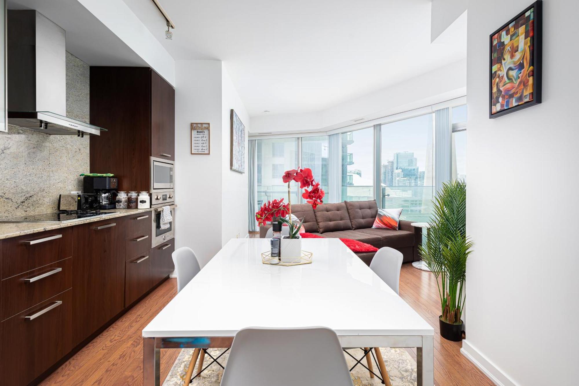 Downtown Toronto 2 Bedrooms Condo Exterior photo